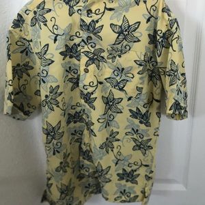 Claiborne boys size 10 Hawaiian shirt